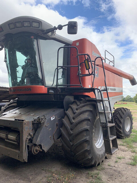 ماكينة حصادة دراسة Massey Ferguson 9895 №1528