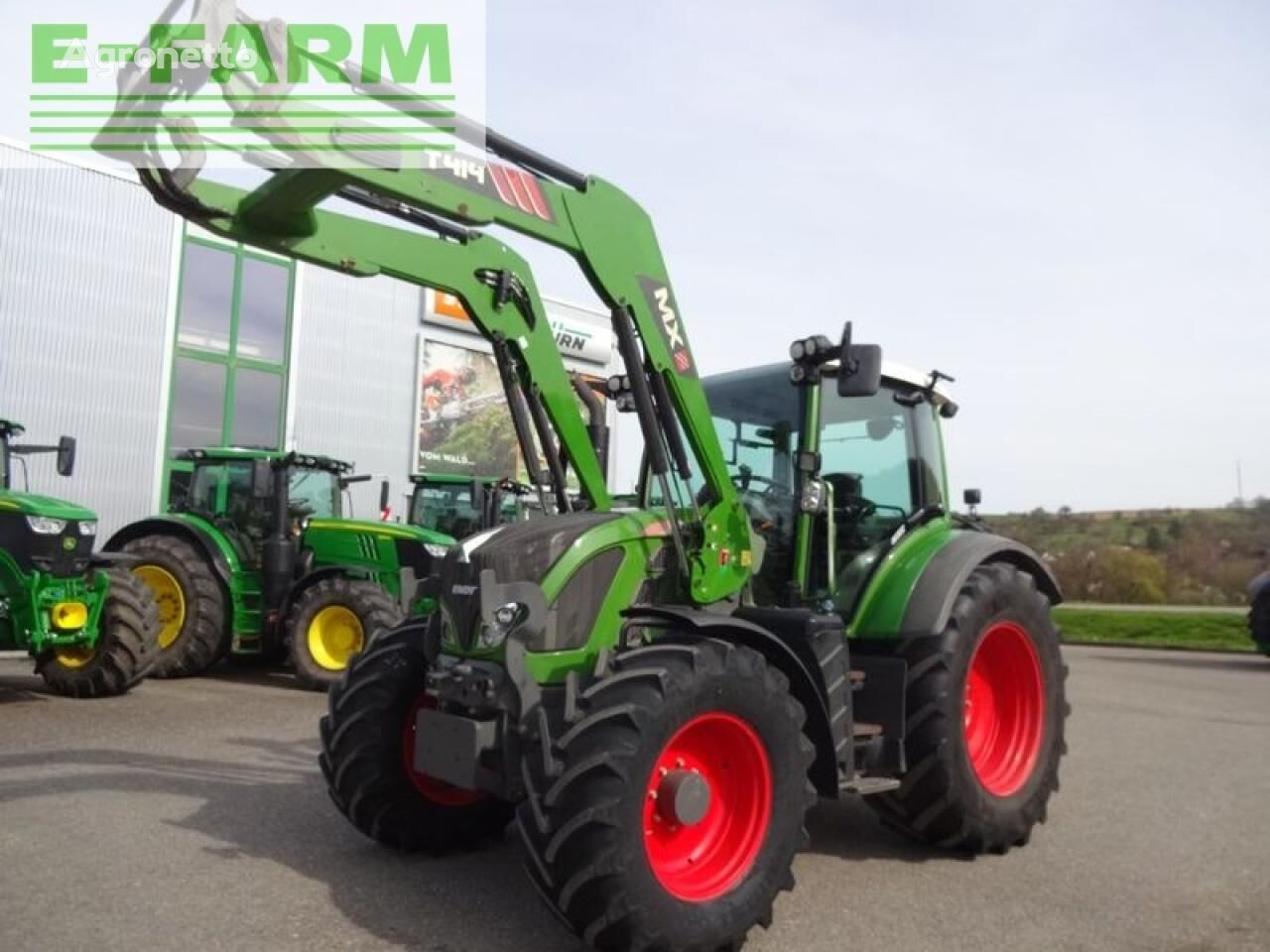 جرار بعجلات 516 vario