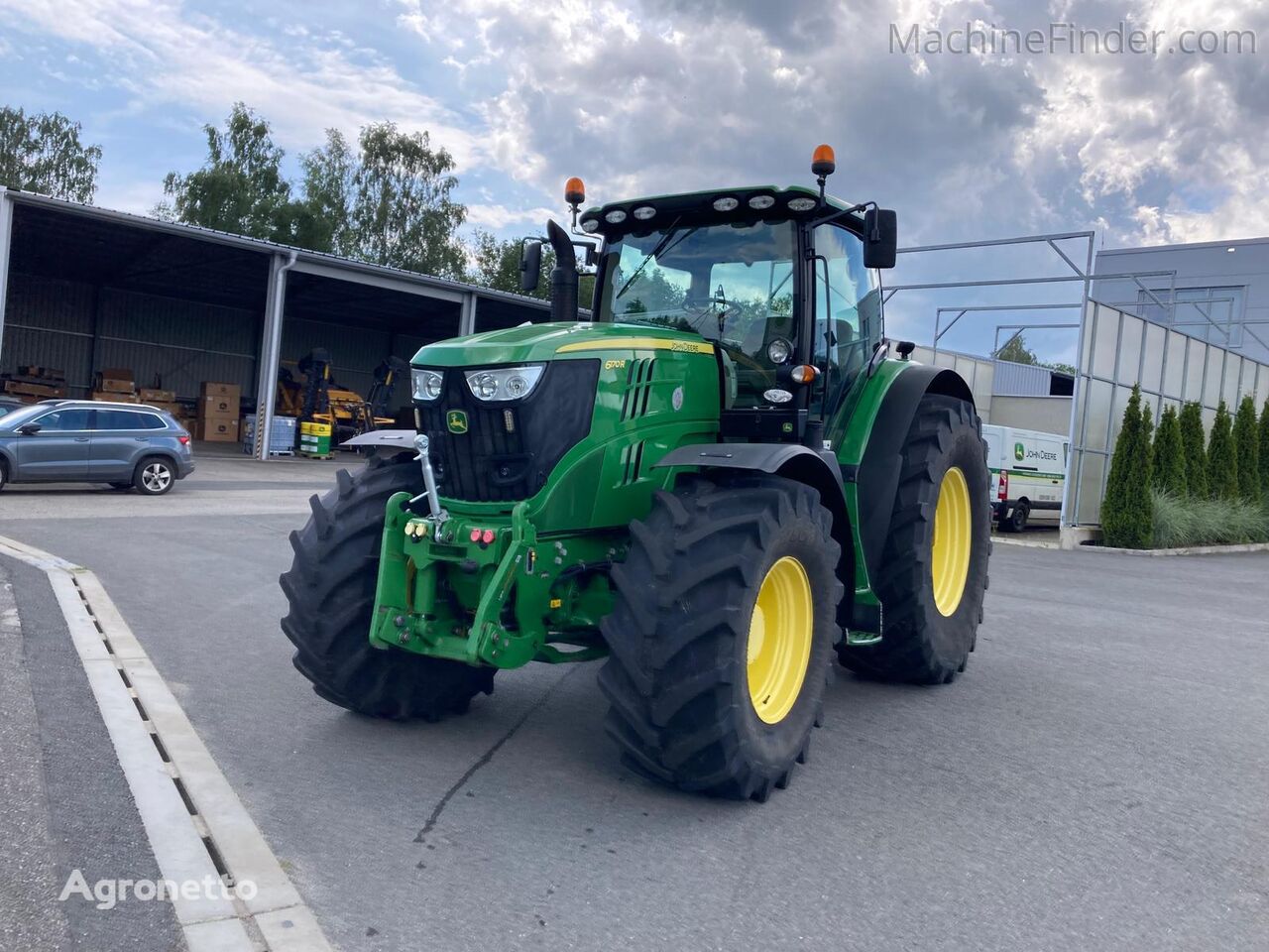 جرار بعجلات John Deere 6170R