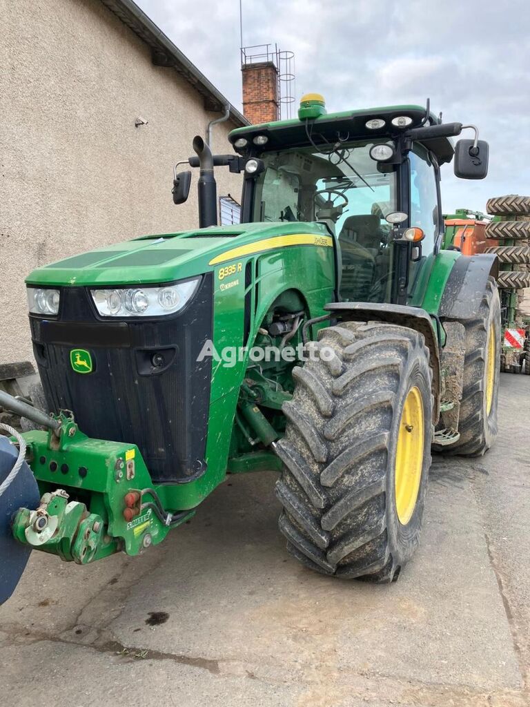 جرار بعجلات John Deere 8335 R